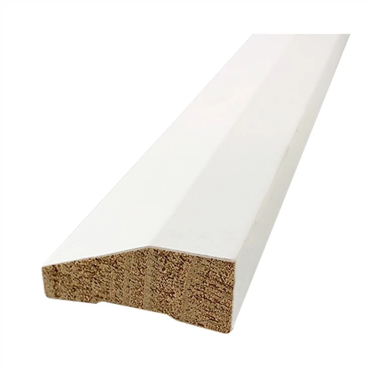 Koka ar pirkstiem savienots logs, kas atklāj apdares dēli S4S